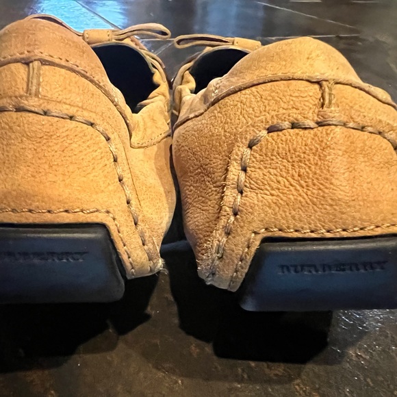 Authentic Burberry Flats size 9 - Picture 2 of 5